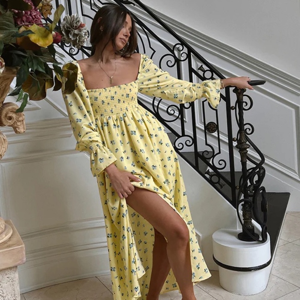 WeWoreWhat Yellow Floral Smocked Dress 🌻